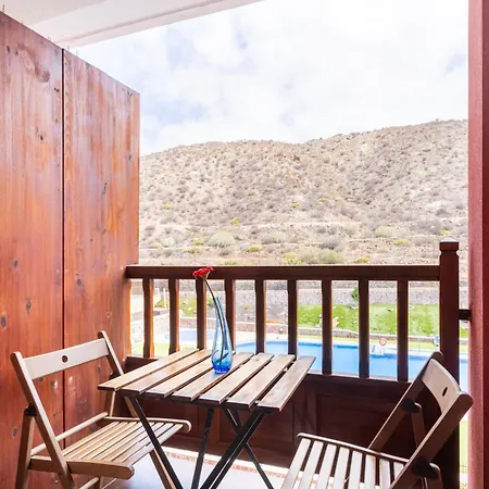 Apartment Home2book Cozy Mocan Pool View, El