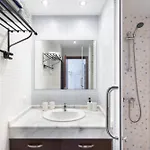 Home2book Cozy Mocan Pool View, El